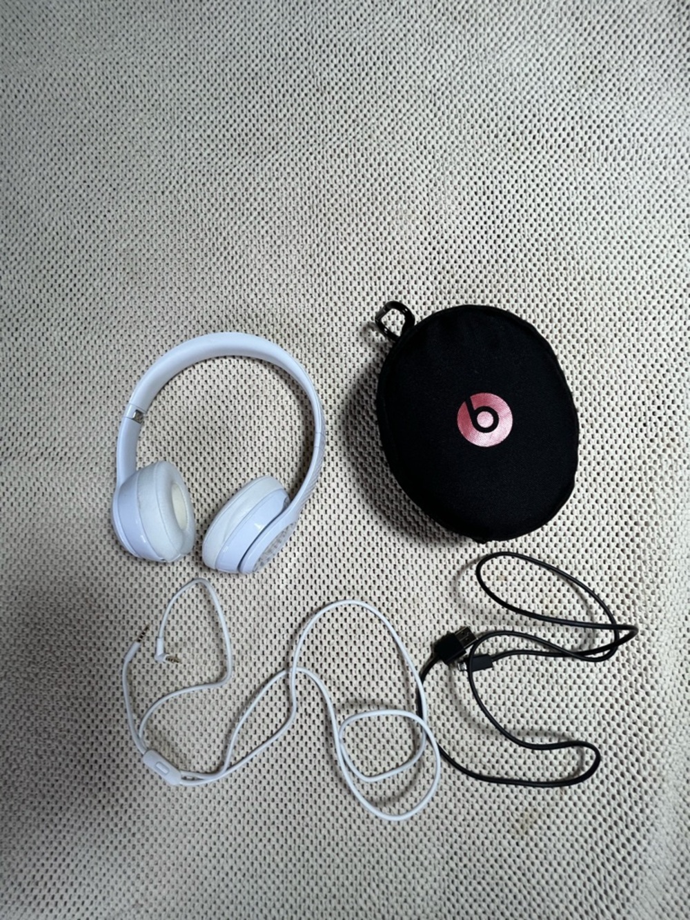 Beats Solo 3 white  wireless